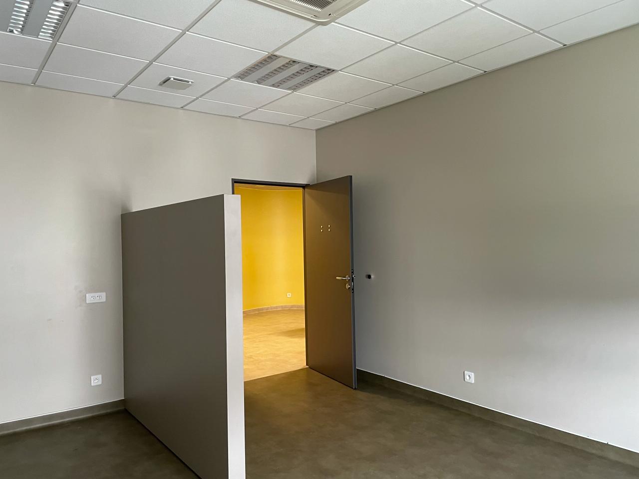 Bureau Saran 655m² Location bureau Saran Loiret OLBUR2424425 7